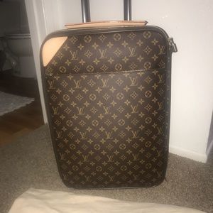 Louis Vuitton Pégase Légère 55
